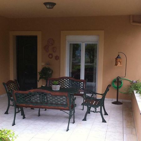 Menegata Garden Home Аргостолион Екстериор снимка